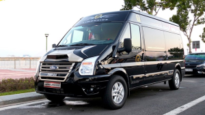 Bảng giá thuê xe du lịch Limousine VIP 9 chỗ mới nhất 2023
